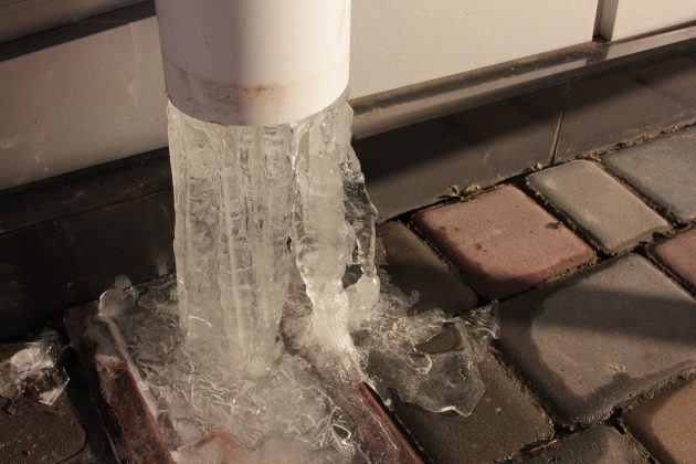 How to prevent your pipes from freezing when you have no heat