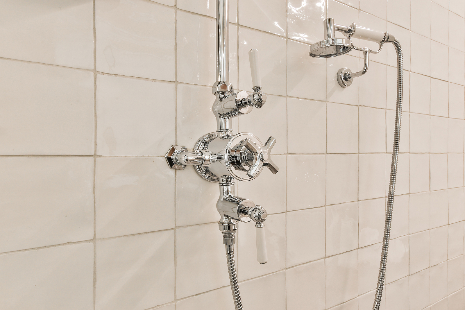 Instructions on How to Replace a Shower Valve