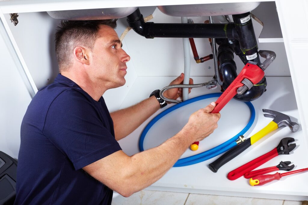 Modern Plumbing Fixtures Improve Water Efficiency Without Sacrificing Performance